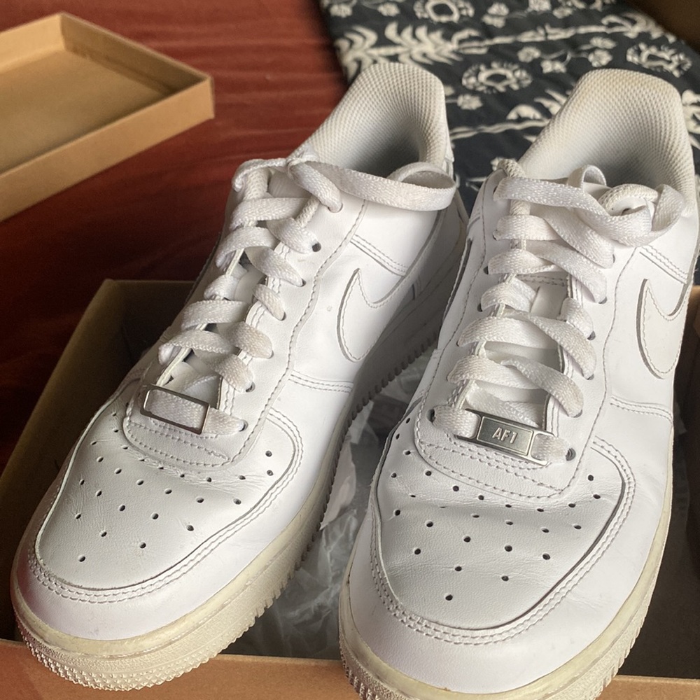 Nike Air Force 1 - Picture 2 of 7